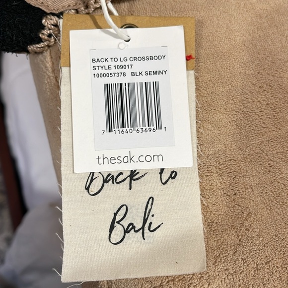 The Sak “Back to Bali” Large Cross Body/Hobo Style Bag - Brand New with Tags - Picture 9 of 15